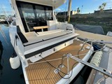 Jeanneau NC 37